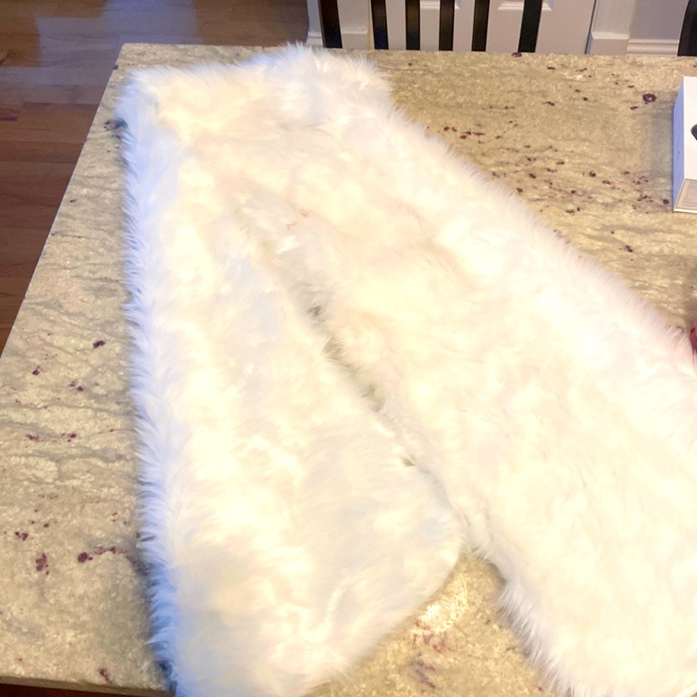Beautiful Faux Fur White Wrap